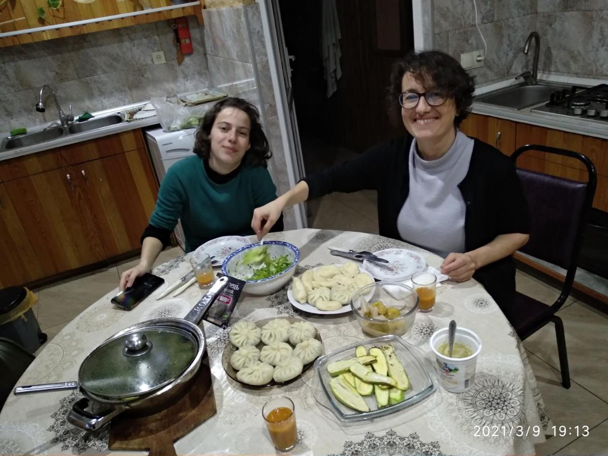 Qusha Guesthouse Meeting In The Mountains And Views 卡兹贝吉 外观 照片