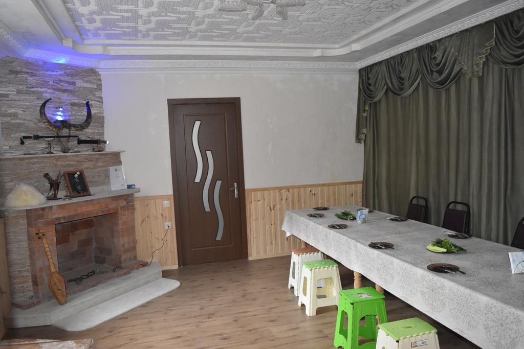 Qusha Guesthouse Meeting In The Mountains And Views 卡兹贝吉 外观 照片