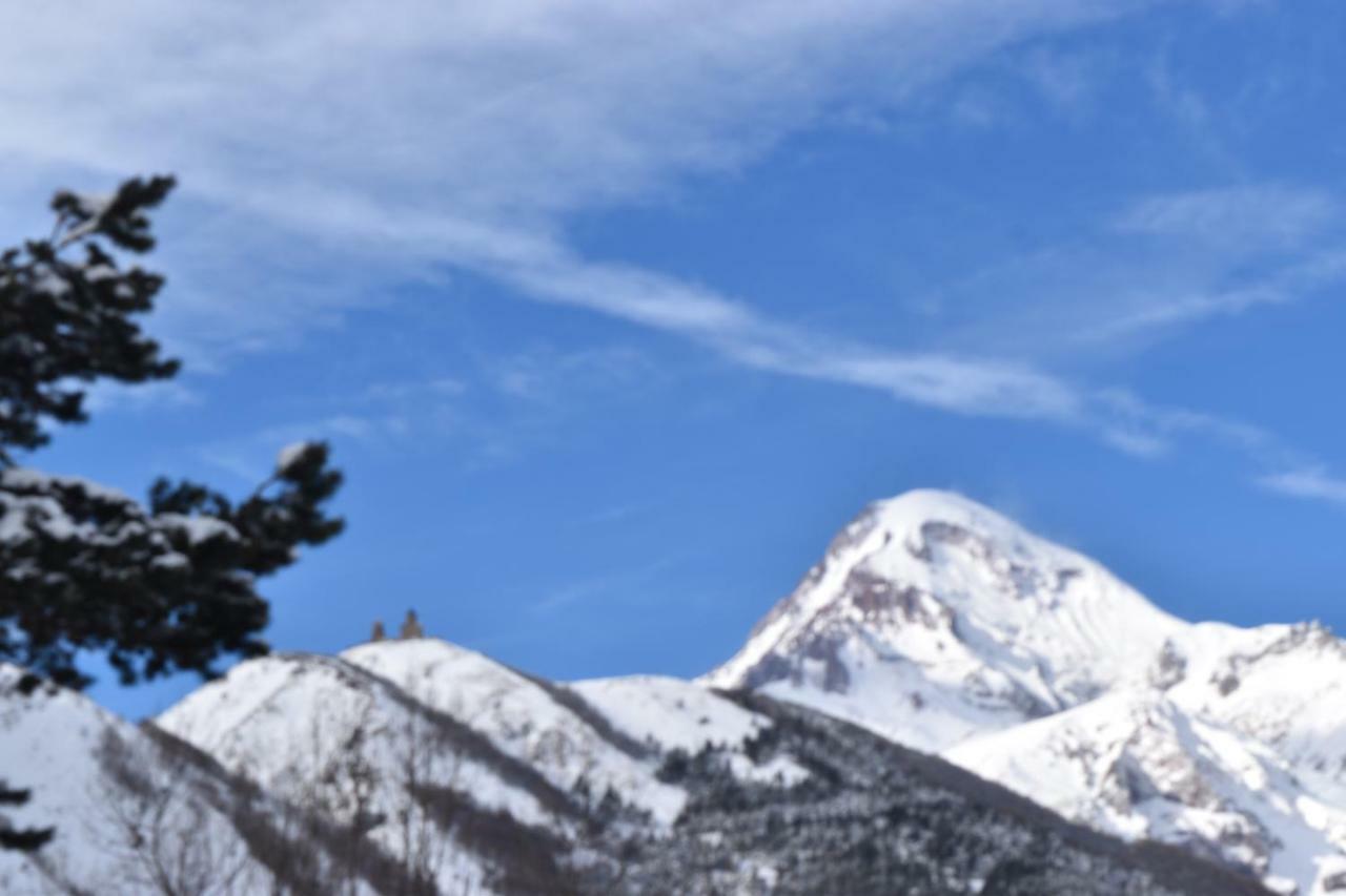 Qusha Guesthouse Meeting In The Mountains And Views 卡兹贝吉 外观 照片